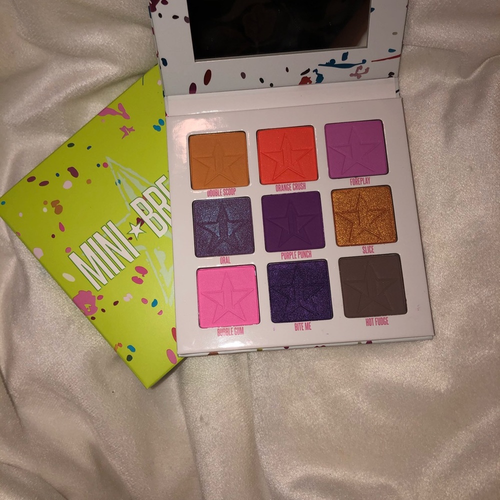 Mini Breaker - eyeshadow pallet - Jeffree Star ⭐️